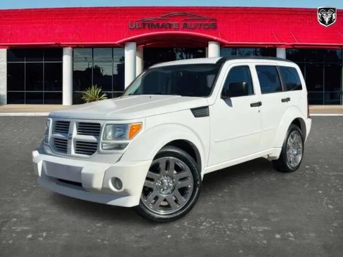 Used 2007 Dodge Nitro R/T RWD image 2