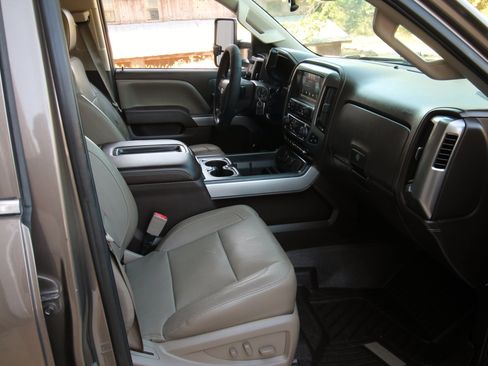 Used 2015 Chevrolet Silverado 3500 LTZ w/ Duramax Plus Package AWD/4WD image 37