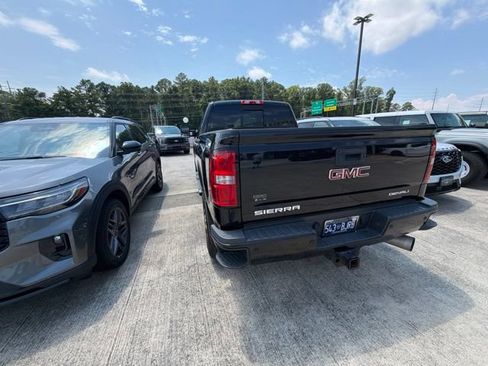 Used 2018 GMC Sierra 2500 Denali w/ Duramax Plus Package AWD/4WD image 13