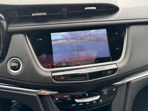 Used 2022 Cadillac XT6 Luxury image 8