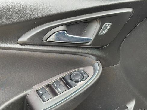 Used 2022 Chevrolet Malibu LT FWD image 25
