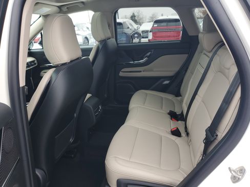 New 2026 Lincoln Corsair Premiere image 25