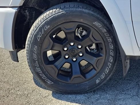 Used 2025 RAM 1500 Big Horn AWD/4WD image 10