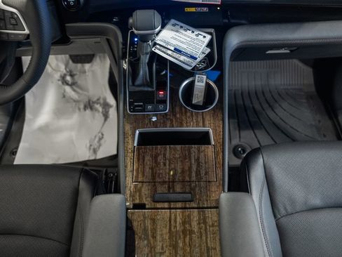 New 2026 Toyota Sienna Platinum image 27