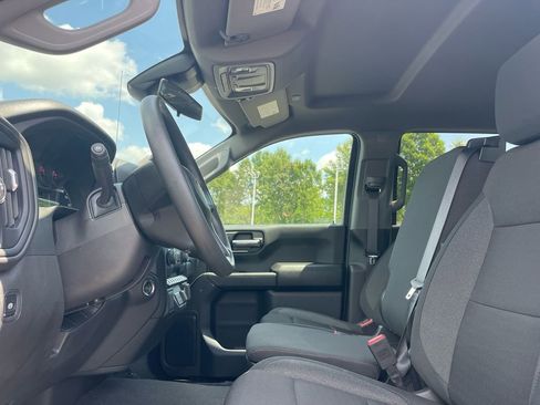 Used 2024 Chevrolet Silverado 1500 Custom image 9