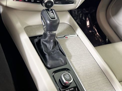 Used 2021 Volvo XC60 T5 Inscription image 17