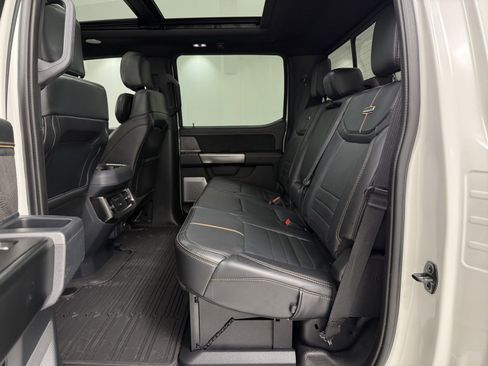 Used 2023 Ford F450 Platinum image 29