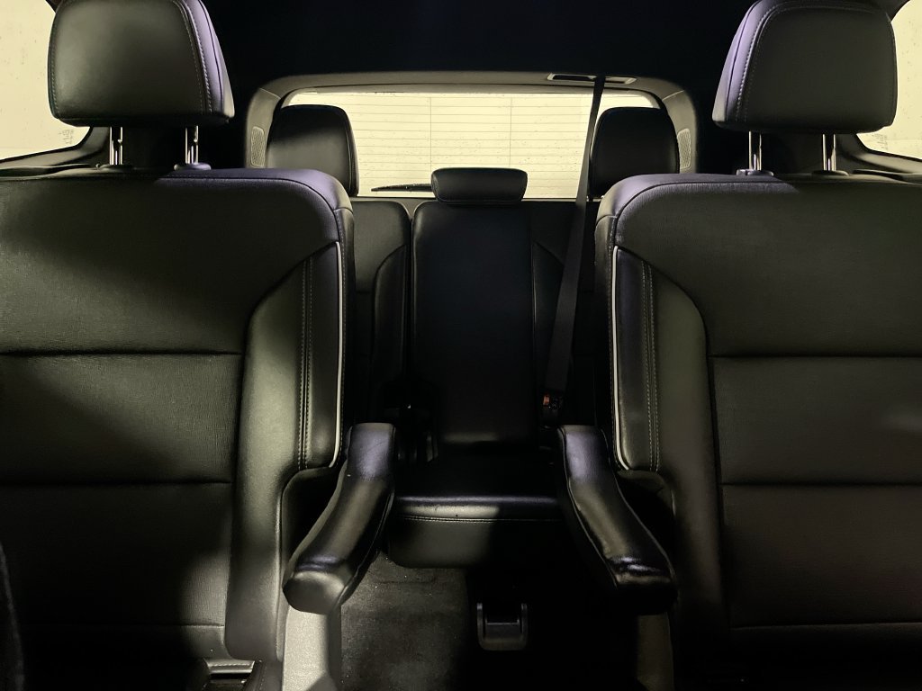 Used 2025 Buick Enclave Preferred FWD image 28