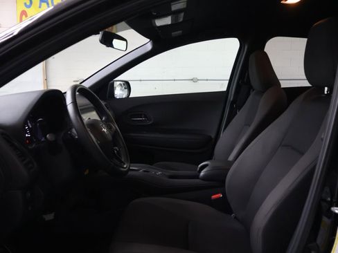 Used 2022 Honda HR-V Sport image 17