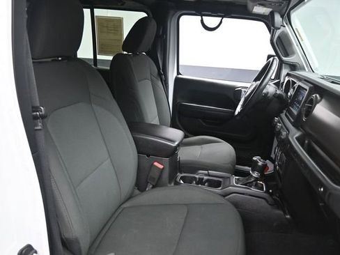 Used 2018 Jeep Wrangler Unlimited Sport S AWD/4WD image 28