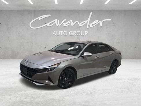 Used 2022 Hyundai Elantra SEL w/ Cargo Package image 1