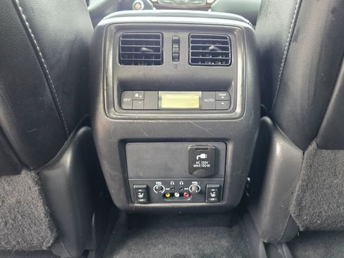 Used 2015 Nissan Pathfinder Platinum w/ Family Entertainment Package FWD image 49