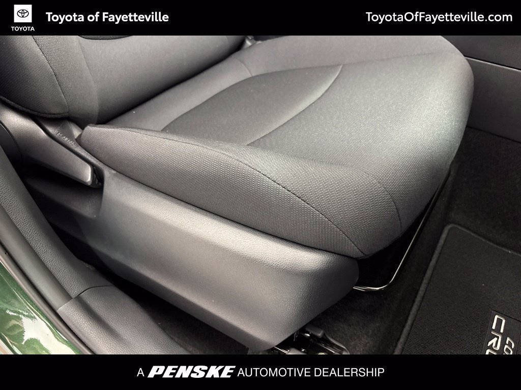 Used 2026 Toyota Corolla Cross LE FWD image 9