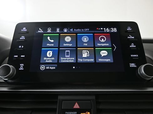 Used 2018 Honda Accord Touring image 27