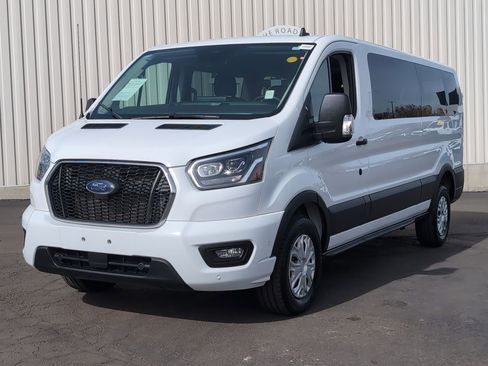 Used 2023 Ford Transit 350 XLT image 3