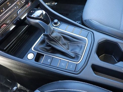 Used 2025 Volkswagen Jetta SE image 17