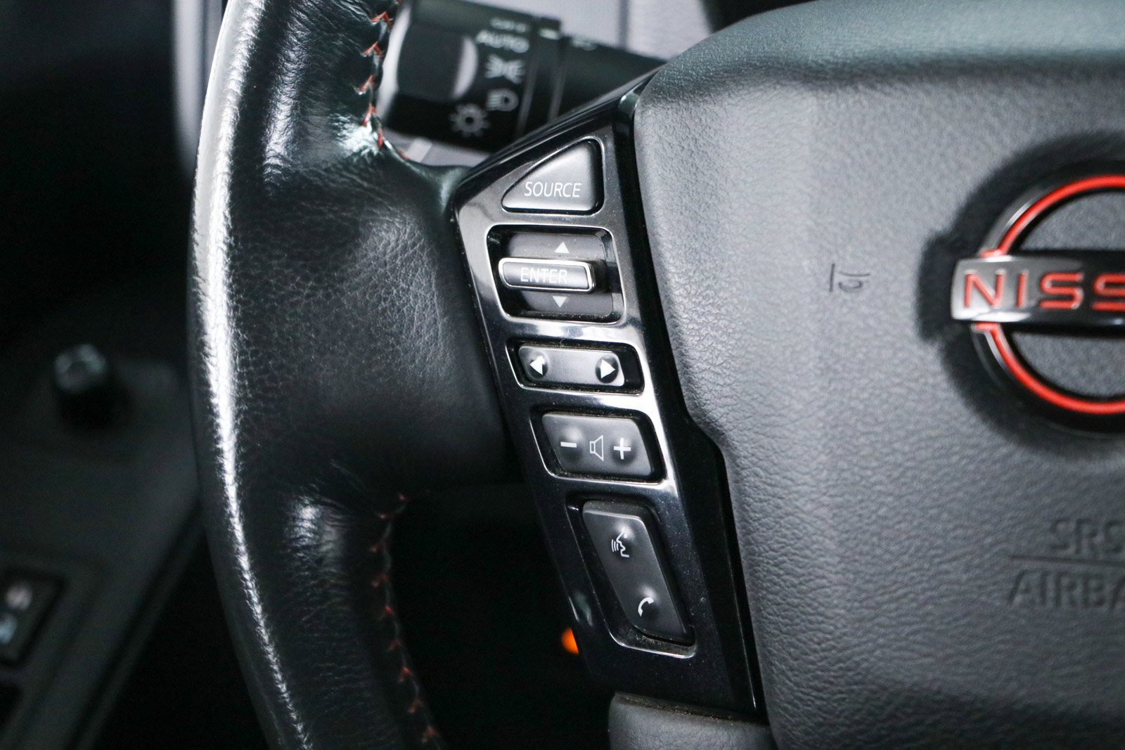 Used 2023 Nissan Frontier PRO-4X w/ Pro Convenience Package AWD/4WD image 14