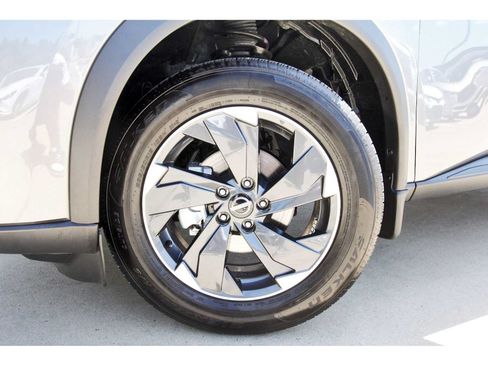 Used 2026 Nissan Rogue SV FWD image 28