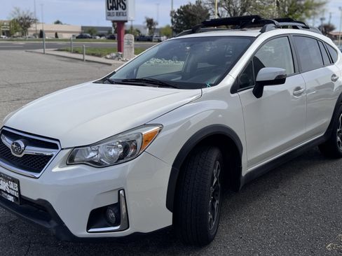 Used 2017 Subaru Crosstrek 2.0i Limited AWD/4WD image 4