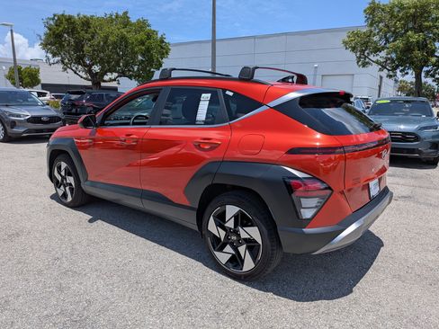 Used 2025 Hyundai Kona Limited FWD image 4