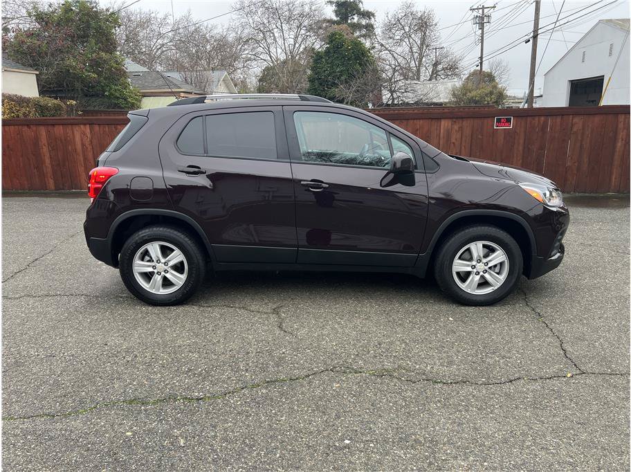 Used 2021 Chevrolet Trax LT AWD/4WD image 4