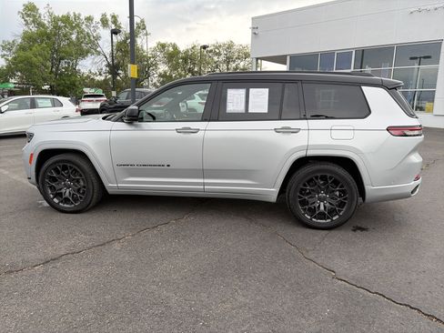 Used 2024 Jeep Grand Cherokee L Summit w/ Advanced Protech Group IV AWD/4WD image 8