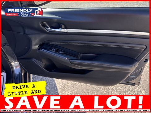 Used 2022 Nissan Altima 2.5 SV w/ SV Premium Package image 37