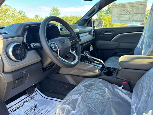 New 2026 Chevrolet Colorado ZR2 w/ ZR2 Bison Edition image 16