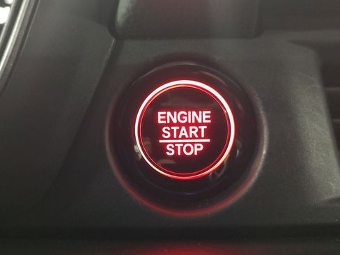 Used 2025 Honda Pilot TrailSport image 11