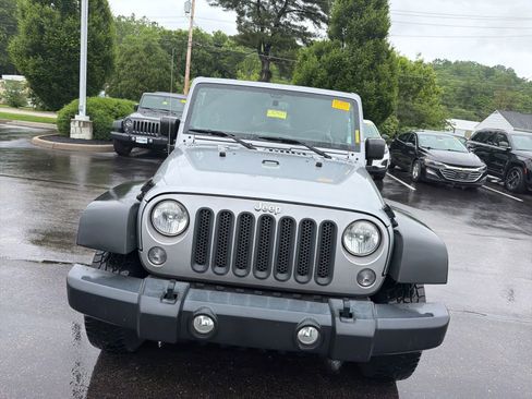 Used 2015 Jeep Wrangler Unlimited Sport w/ Quick Order Package 24S AWD/4WD image 8