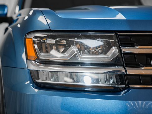 Used 2019 Volkswagen Atlas SEL Premium image 18