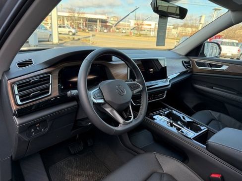 New 2026 Volkswagen Atlas SE image 9