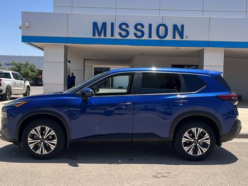Used 2023 Nissan Rogue SV FWD image 4