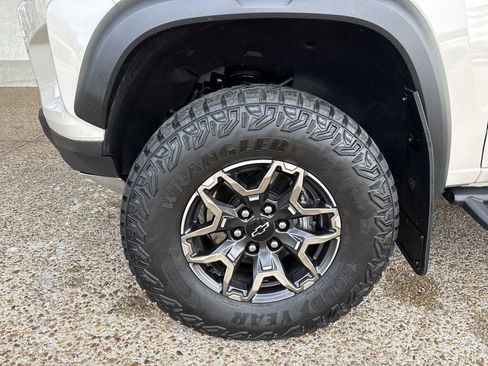 Certified 2026 Chevrolet Colorado ZR2 image 33