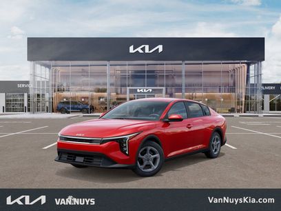 New 2025 Kia K4 LXS