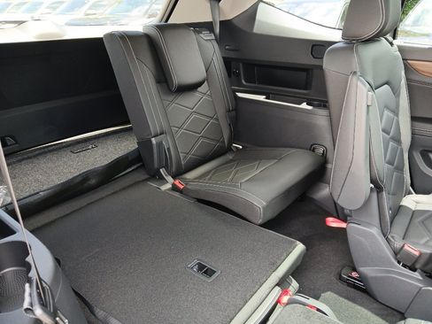 New 2026 Volkswagen Atlas SE FWD image 24