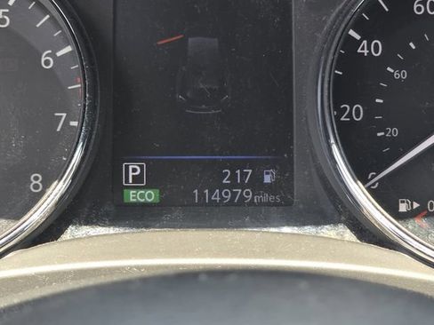 Used 2019 Nissan Rogue SV w/ Premium Package FWD image 7