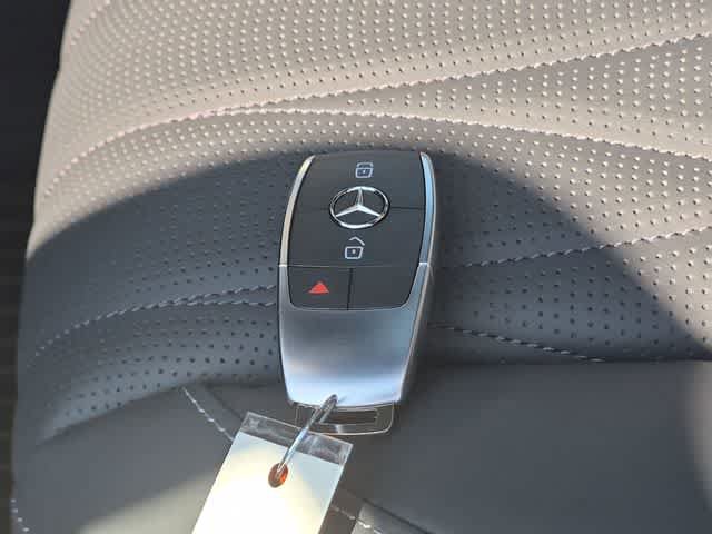 New 2027 Mercedes-Benz G 580 e image 36