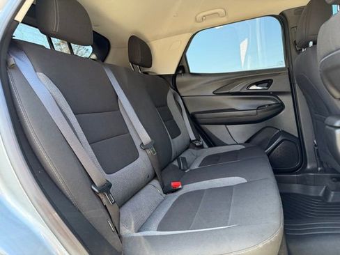 Used 2024 Chevrolet TrailBlazer LT w/ LT Cold Weather Package image 37