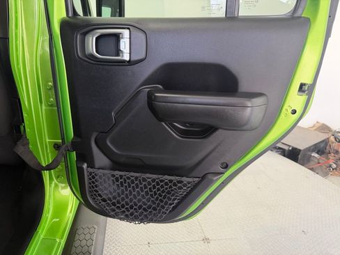 Used 2018 Jeep Wrangler Unlimited Sport S image 37