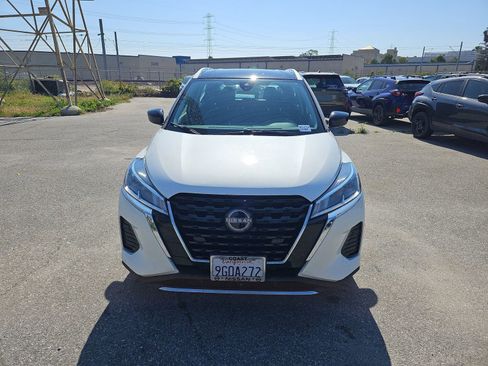 Used 2023 Nissan Kicks SV image 12