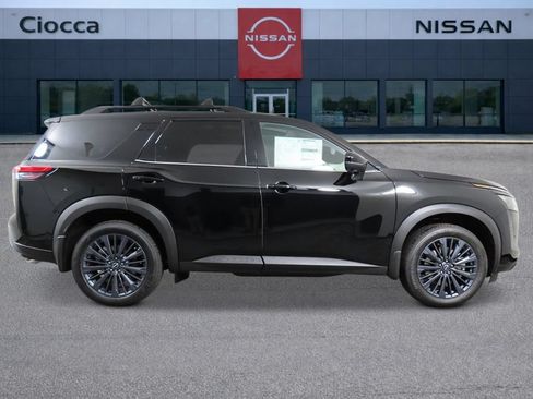 New 2026 Nissan Pathfinder SL w/ SL Premium Package AWD/4WD image 6
