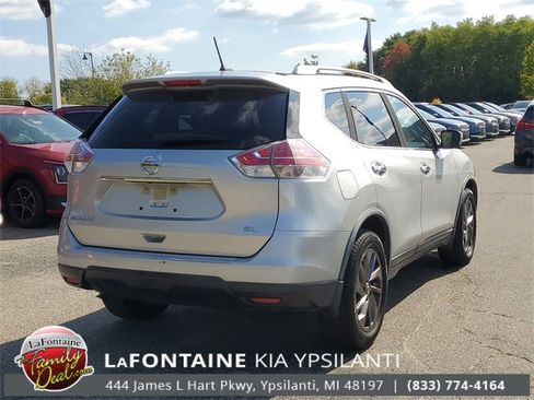 Used 2016 Nissan Rogue SL image 4