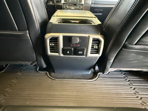 Used 2022 Ford F350 Platinum w/ Tremor Off-Road Package AWD/4WD image 18
