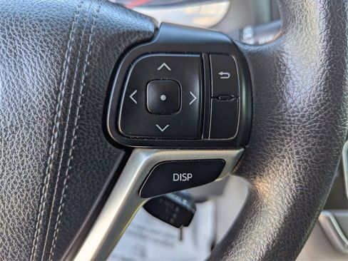 Certified 2017 Toyota Sienna L image 32