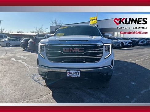 Used 2025 GMC Sierra 1500 SLT image 14