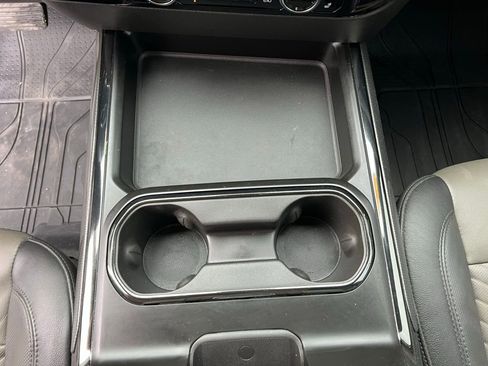 Used 2024 Chevrolet Silverado 2500 ZR2 w/ Technology Package image 31