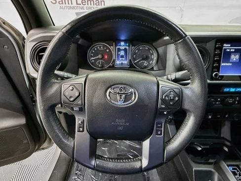 Used 2021 Toyota Tacoma TRD Off-Road AWD/4WD image 11