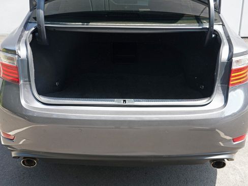Used 2013 Lexus ES 350 w/ Luxury Pkg FWD image 9