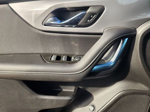 Used 2025 Chevrolet Blazer LT w/ Convenience Package image 24